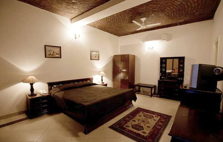 Aura Vaseela Resort, Chandigarh 4